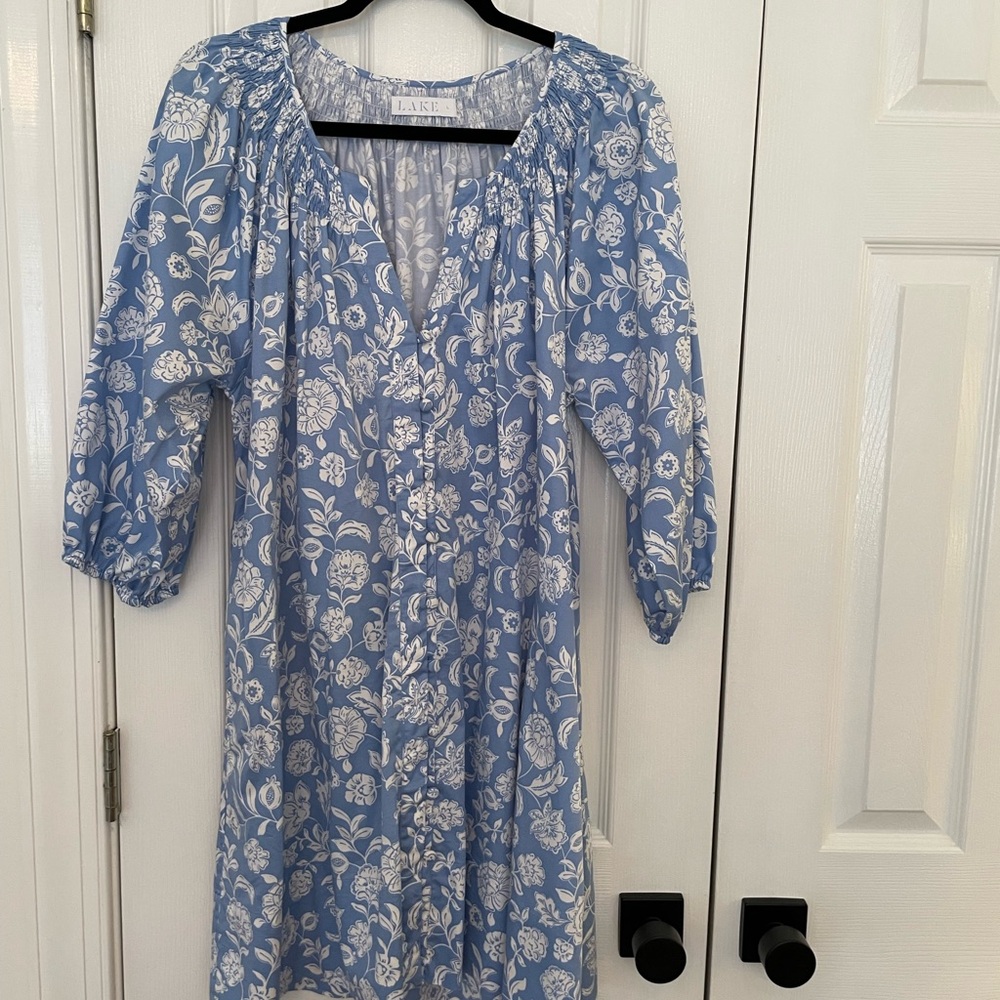 LAKE Blue Floral Long Sleeve Dress